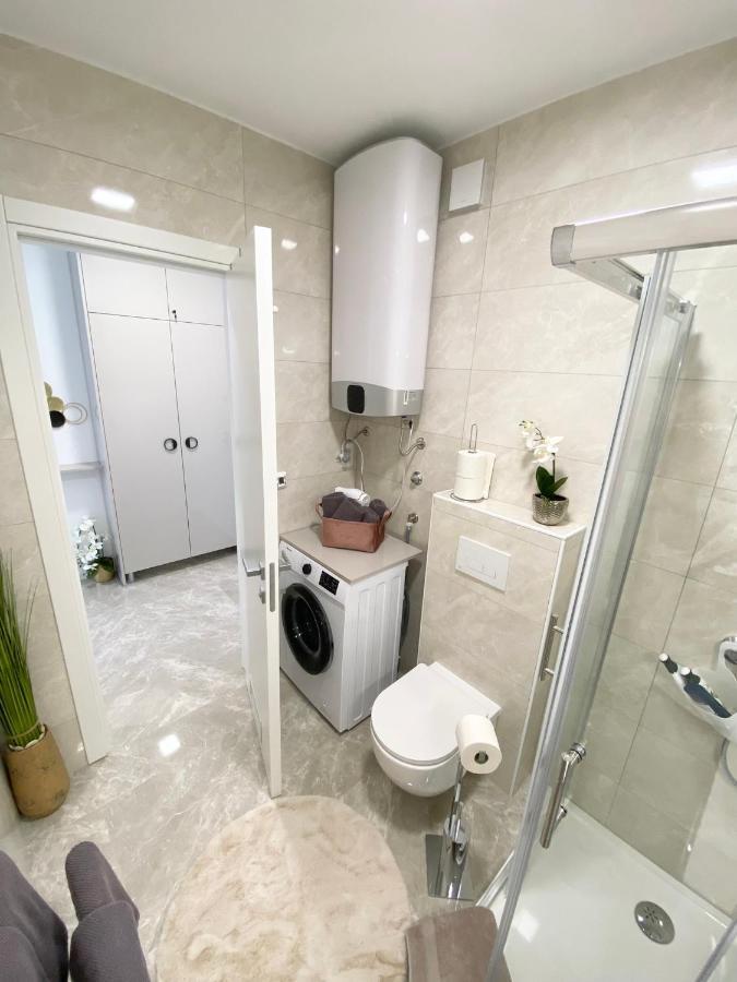 Apartment "50 Shades" With Balcony And Free Parking In The Garage Zadar Exterior foto